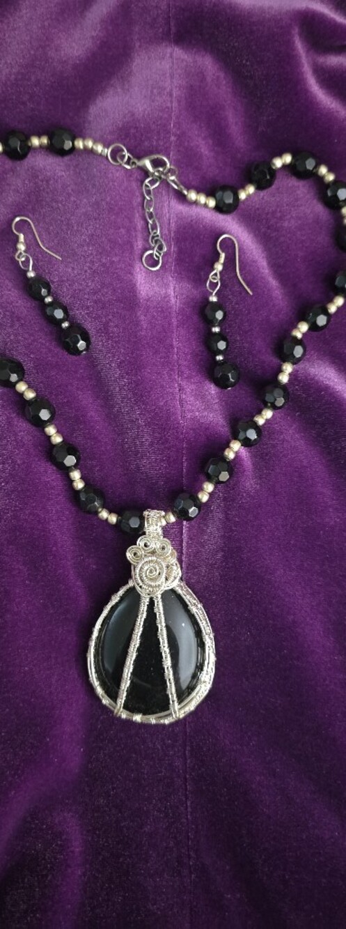 Handcrafted Black Bead Silver Wire Pendant Necklace and Earrings Set